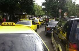 protestas-taxistas-capiata-110906000000-1049882.jpg