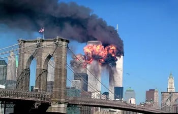 Instante explosión aviones contra edificios Torres Gemelas