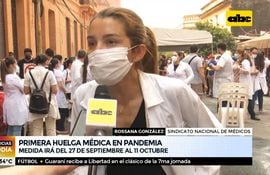 En plena pandemia, médicos fueron a huelga por reivindicaciones salariales. Salud y Hacienda prometen 30% de aumento desde el año que viene.