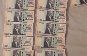 Los billetes de 50.000 guaraníes serán verificados para ver si corresponden al mismo seriado de los que contenían los cajeros que explotaron el 16 de marzo en el acceso sur.