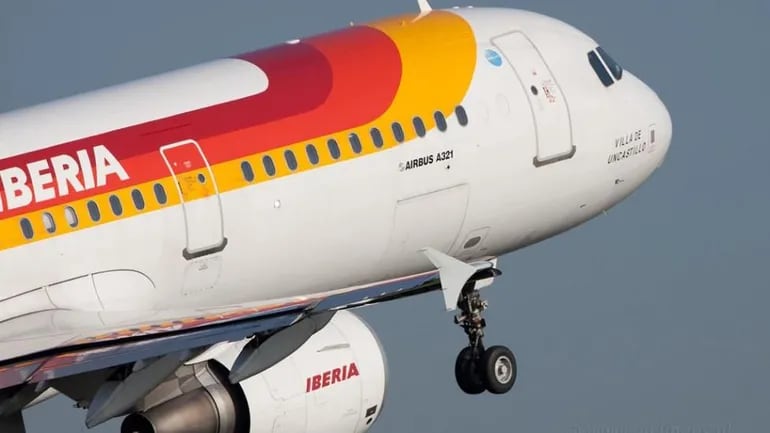 La compañía española Iberia ha sido designada para realizar servicios aéreos regulares entre Paraguay y España.