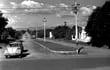 Una de las principales avenidas de Villarrica preparándose para el cuarto centenario de la ciudad en 1970.