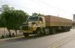 este-camion-de-gran-porte-era-conducido-por-un-hombre-paraguayo-que-estaba-bajo-los-efectos-del-alcohol--102704000000-452384.jpg