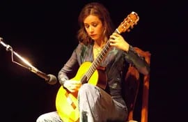 daiana-ferreira-da-costa-es-ademas-la-directora-artistica-y-ejecutiva-del-festival-y-seminario-guitarras-latinas--191339000000-1072702.jpg