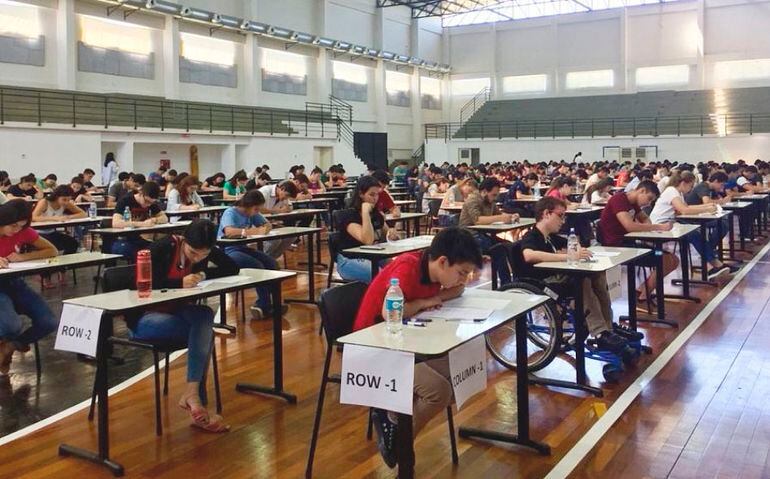 Examen de ingreso a la Universidad Politécnica Taiwán Paraguay en 2019, un año antes de que llegara la pandemia.