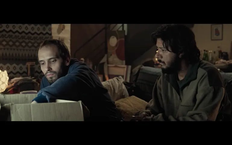 Rodrigo Caballero y Mauricio Martínez en una escena de la película "La última obra".