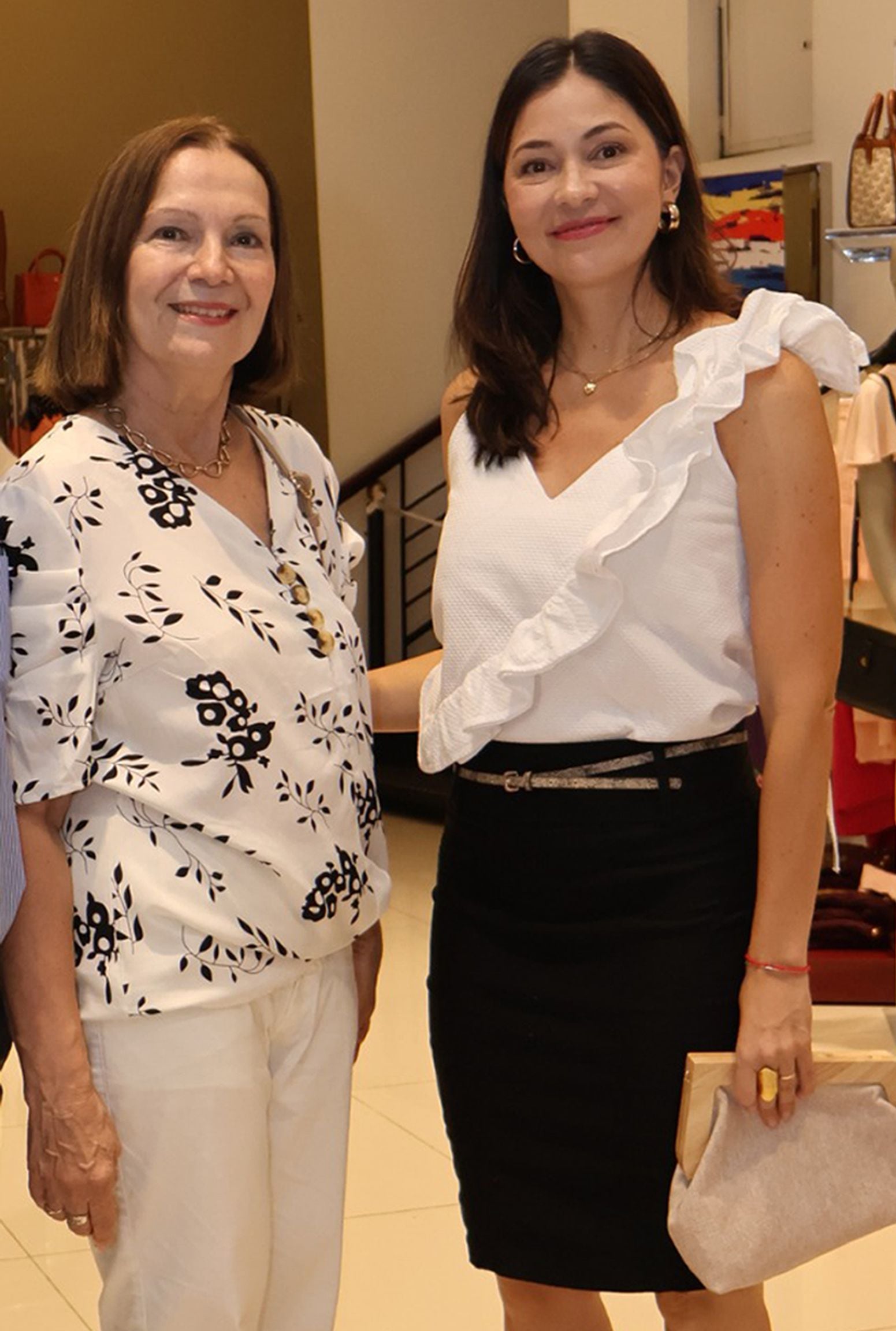  Lourdes Monges y Karen Moscote de Lorieto.