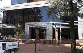 Fachada de la sede de los juzgados de Primera Instancia de Caaguazú.