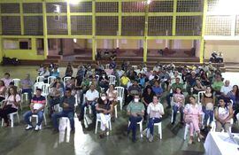 La ciudadanía participó de la audiencia pública donde el intendente Aldo Lezcano presentó las condiciones que recibió la Municipalidad