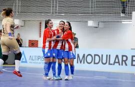 La Selección Paraguaya de Futsal FIFA venció 4-2 a Bolivia en las semifinales del Torneo Internacional Femenino