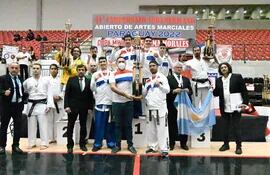 La delegación paraguaya de Artes Marciales subió a lo más alto del podio en el Sudamericano.