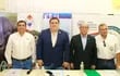 El gerente de la ganadera CLS, Roberto Chávez, gobernador de Guairá, César Luis Sosa (ANR), presidente de la UIP filial Guairá, Nery González y el vicepresidente de la ARP regional Guairá, Guido Girala, durante la presentación de la Expo Guairá 2023.