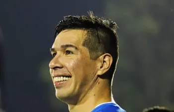 Víctor “Topo” Cáceres pasaría del 12 de Octubre a Guaraní.