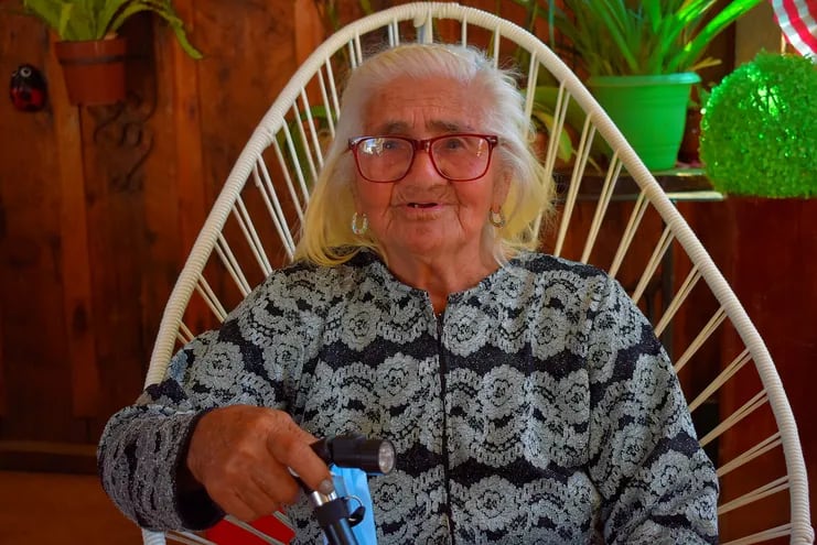 Doña Lorenza Fariña, antigua modista de José Fassardi, celebró sus 100 años de vida.