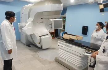 El proyecto contempla que sean adquiridos dos equipos de radioterapia para el uso en pacientes del Alto Paraná.