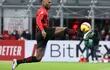El portugués Rafael Leao marcó ayer un gol para el Milan, que sobre el final cedió un empate ante Udinese.