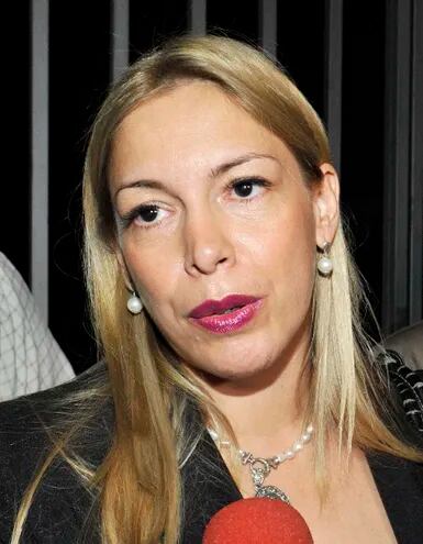 María Estefanía González es la fiscala que tiene a su cargo la investigación sobre las DD.JJ. del expresidente Cartes.