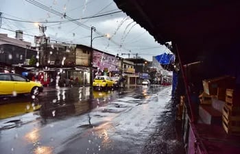 LLuvia sobre la ciudad de Asuncion.