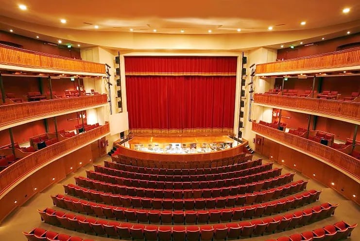 El Teatro Municipal alberga anualmente al “Ciclo de verano”, que se extiende hasta marzo.
