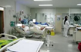 en-el-hospital-regional-de-luque-se-cuenta-con-terapia-intensiva-solo-para-adultos-por-lo-que-es-necesaria-la-habilitacion-de-camas-para-el-area-ped-175439000000-1329579.jpg