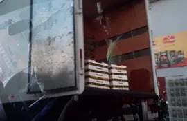 ABC corroboró sin mucha dificultad cómo cargan enormes camiones en CDE con productos de contrabando, que se llevan a Asunción.