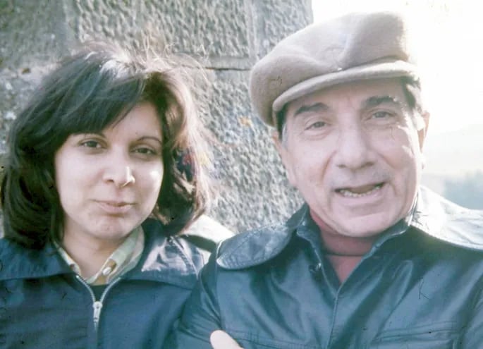 Mirta Roa y su padre, Augusto Roa Bastos. El escritor murió el 26 de abril de 2005, a los 88 años.
