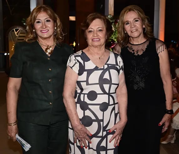 Mirian Rejala, Delia de Schulz y María Viviana Planás.