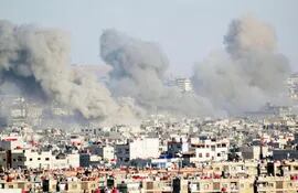 bombardeo-gubernamental-contra-areas-bajo-el-control-del-grupo-terrorista-estado-islamico-ei-en-damasco--194256000000-1704197.jpg