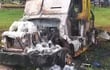 Camión transportador de caudales tras ser dinamitado, en Itapúa.