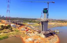 El puente "Héroes del Chaco" es una de las obras de gran envergadura y que el Gobierno mantiene deudas con las contratistas.