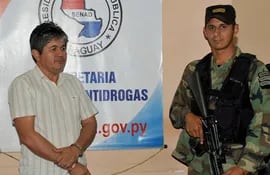 Mario Pucheta Martínez cuando fue capturado por la Senad y extraditado al Brasil, en el año 2012.