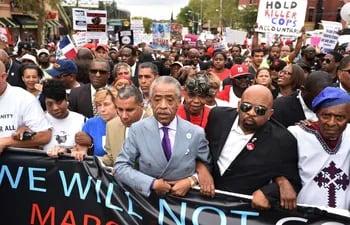 miles-de-manifestantes-en-nueva-york-tras-muerte-de-un-padre-de-familia-negro-144243000000-1123203.JPG