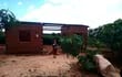 Una de las viviendas en construcción en la comunidad indígena Y´apy del distrito de Yrybucua