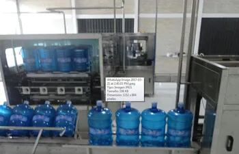 provision-de-agua-en-botellones--93056000000-1566116.jpg