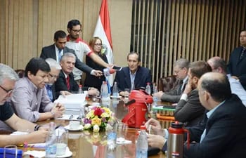 Miembros de la Comisión Bicameral que estudia el caso de la firma del acta entreguista de Itaipú.