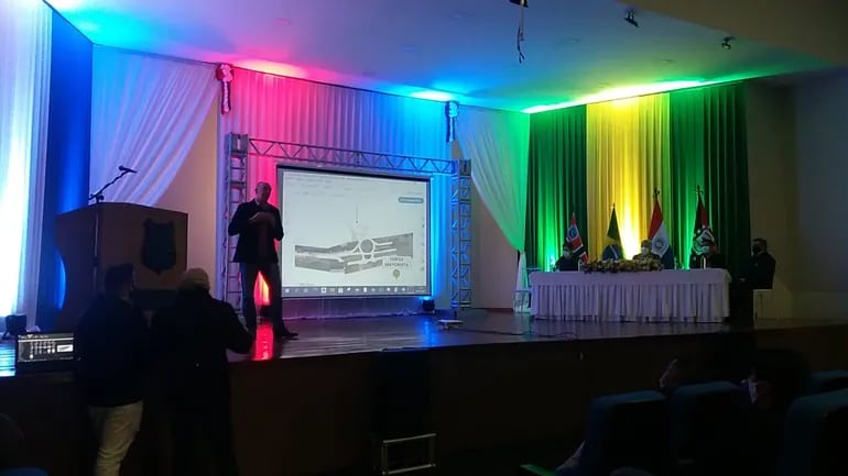 Hélio Peluffo Filho, prefecto de Ponta Porã, durante la presentación del proyecto "Frontera del Futuro"