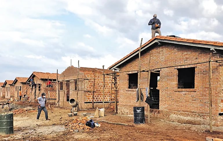La construcción de casas es uno de los pilares del plan de reactivación económica del Gobierno, con el programa Fonavis. Se prevé destinar US$ 47 millones para la ejecución de proyectos.