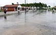 una-calle-urbana-totalmente-bajo-agua-en-san-juan-bautista-de-eembucu-uno-de-los-distritos-mas-afectados-por-las-inundaciones--203055000000-1830986.jpg