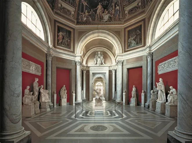 "El torso del Belvedere", ubicado en el centro de la Sala de las Musas, es el protagonista del primer capítulo de la serie sobre los Museos Vaticanos.