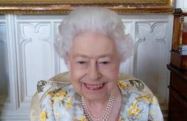 La reina Isabel II en una videollamada.
