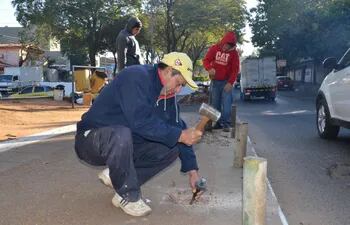 los-obreros-trabajan-intensamente-en-la-avenida-humaita--144012000000-1471458.JPG