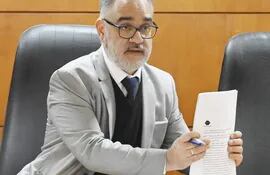 El juez Humberto Otazu rechazó el intento de "blanqueamiento" por el caso de la quiniela, planteado por la Fiscalía y la defensa de las exautoridades de la Comisión Nacional de Juegos de Azar (Conajzar) y la concesionaria de la quiniela.