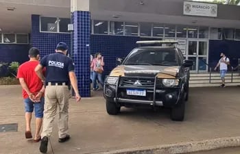 El brasileño fue entregado a las autoridades de su país en Foz de Yguazú.
