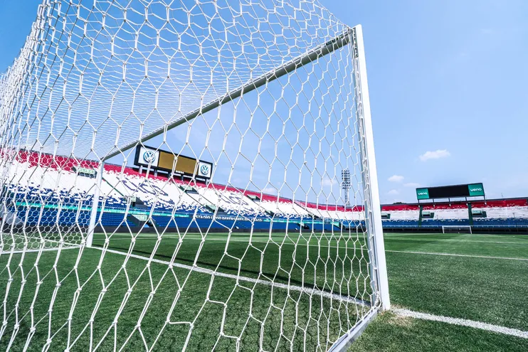 El estadio Defensores del Chaco a horas de Paraguay vs. Colombia por las Eliminatorias Sudamericanas al Mundial 2026.