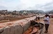 Destrucción en Derna, Libia. La tormenta Daniel azotó el país y deja miles de fallecidos y desaparecidos.  (AFP)