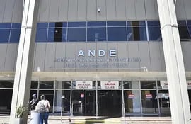 Las oficinas de la ANDE estarán cerradas en todo el país.