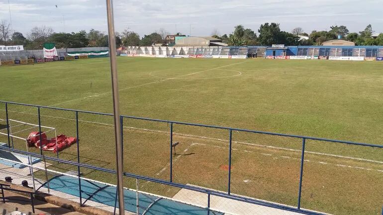 El estadio Federico Llamosas albergará el clásico del quinto departamento, entre Deportivo Caaguazú y Ovetense FC.