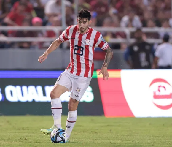 Mathías Villasanti, jugador de Paraguay, durante el partido contra Venezuela.