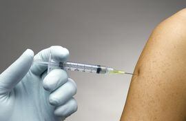 vacunacion-contra-la-meningitis-80413000000-1312326.jpg
