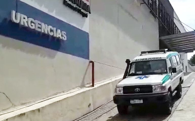 A bordo de una ambulancia de la Fuerza Aérea, José Daniel Zaván salió de alta ayer del Hospital de Trauma.